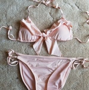 Really cute baby pink bikini!
